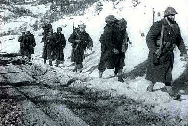 WW2 Italie Ravitaillement pour le Corps expéditionnaire français Cassino 